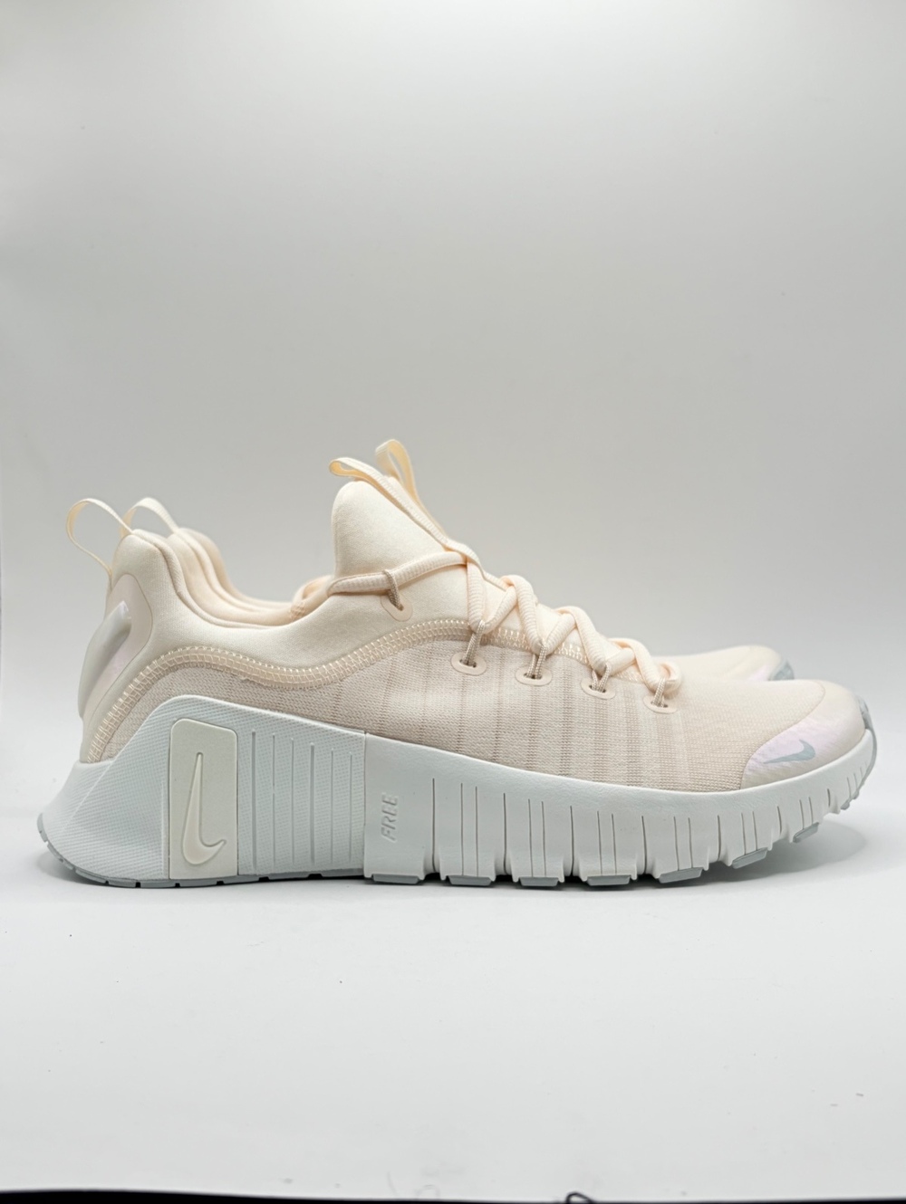 Nike Free Metcon 6 Women's 10.5 Chalk Pure Platinum FJ7126-112 New NO LID